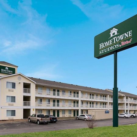 Hometowne Studios By Red Roof Kansas City - Worlds Of Fun Exterior foto
